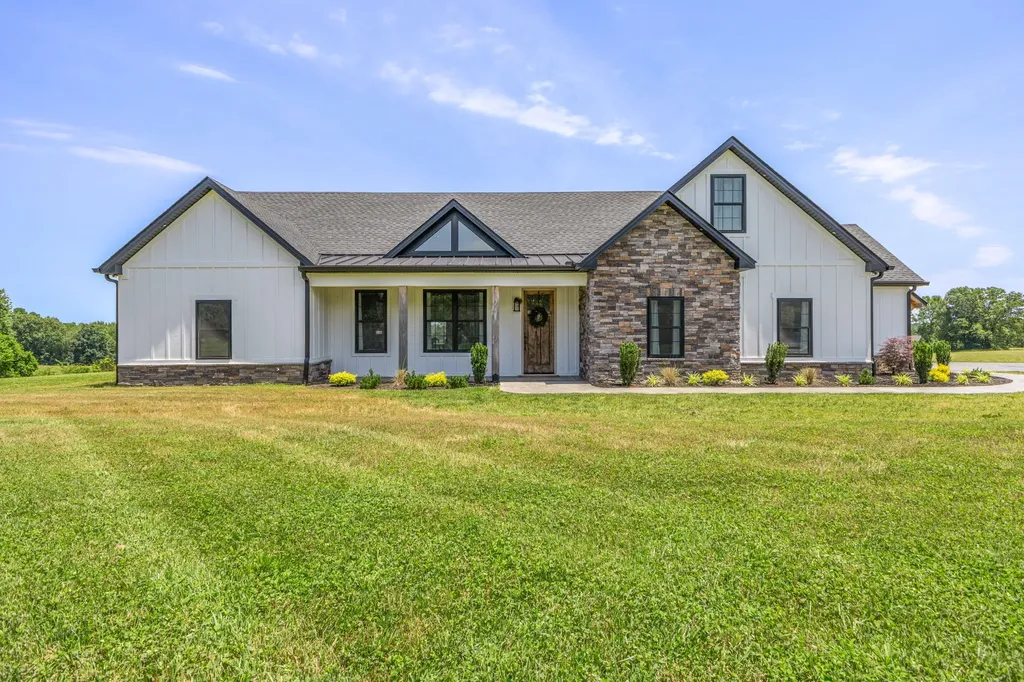 2100 Gamble Hollow Road Cumberland Furnace TN 37051