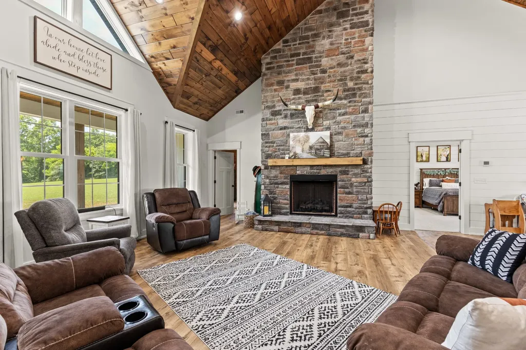 2100 Gamble Hollow Road Cumberland Furnace TN 37051