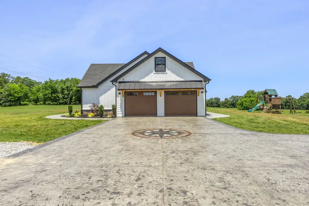 2100 Gamble Hollow Road Cumberland Furnace TN 37051