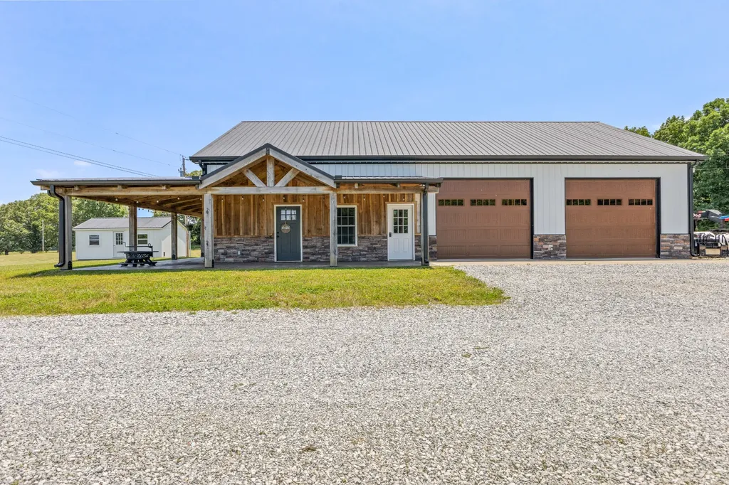 2100 Gamble Hollow Road Cumberland Furnace TN 37051
