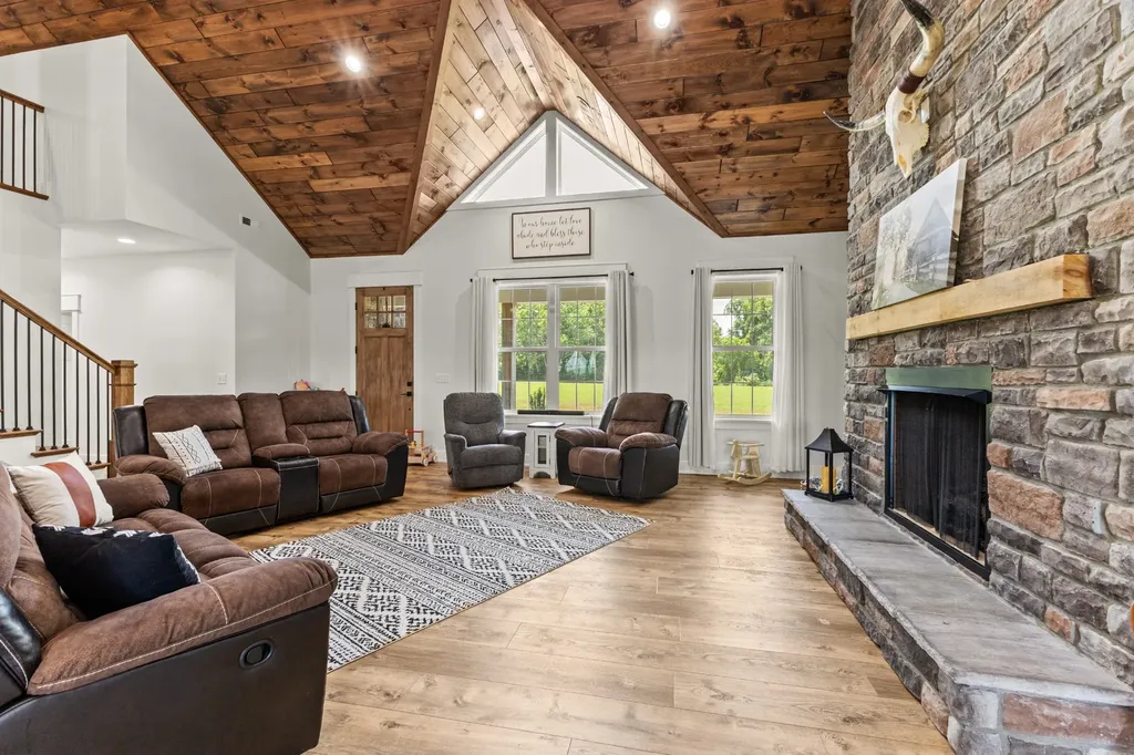 2100 Gamble Hollow Road Cumberland Furnace TN 37051