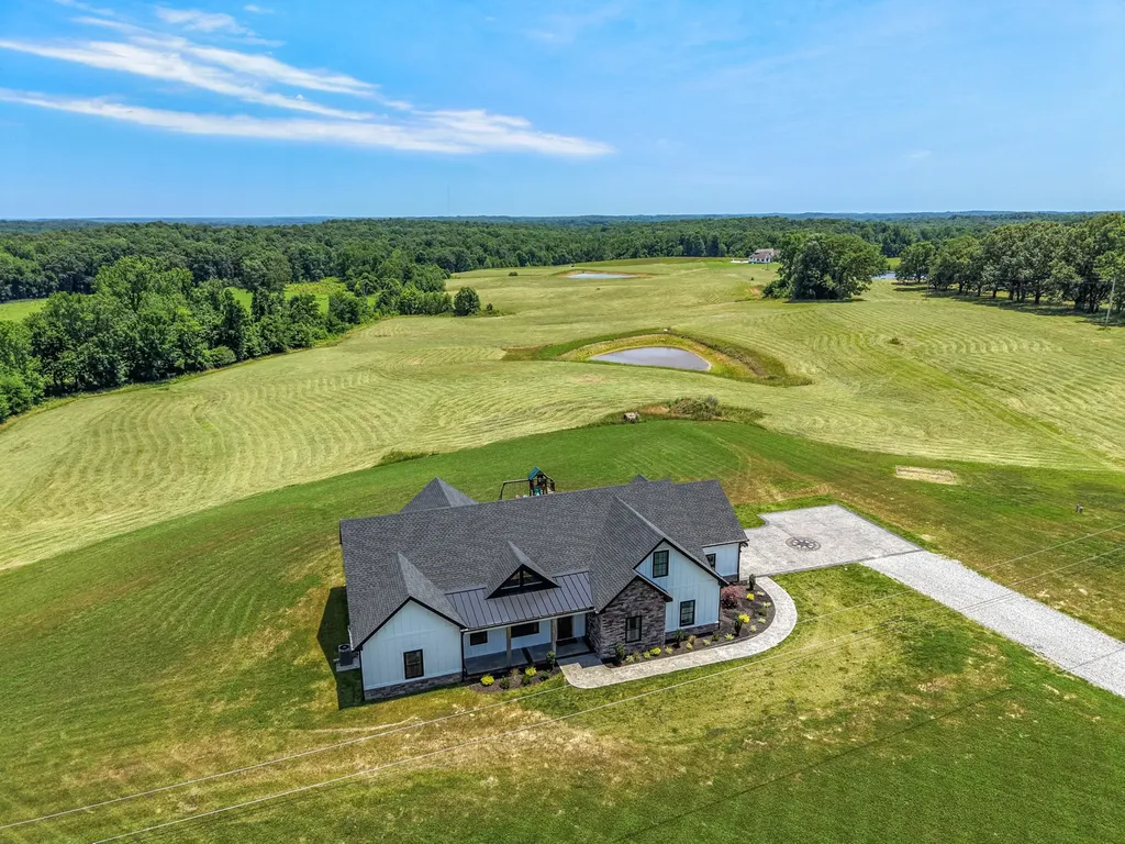 2100 Gamble Hollow Road Cumberland Furnace TN 37051