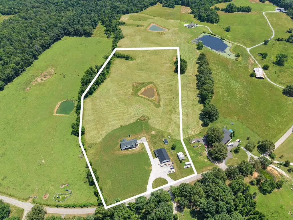 2100 Gamble Hollow Road Cumberland Furnace TN 37051