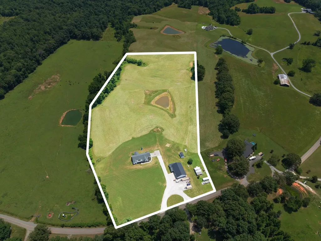 2100 Gamble Hollow Road Cumberland Furnace TN 37051