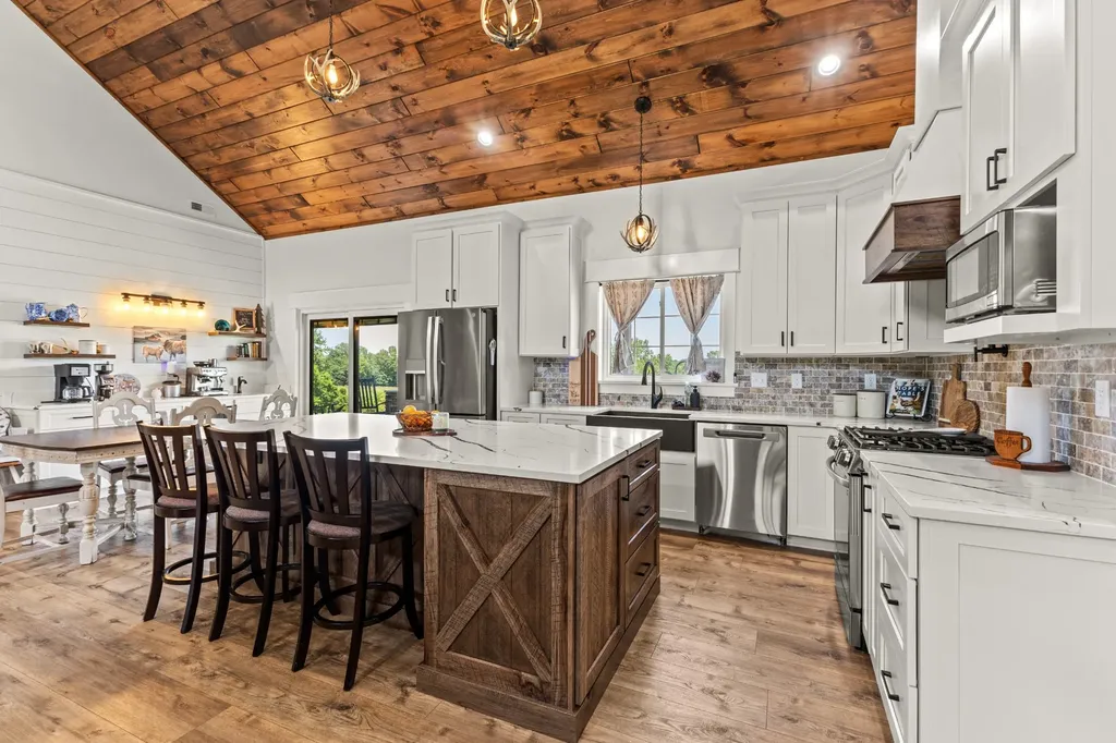 2100 Gamble Hollow Road Cumberland Furnace TN 37051