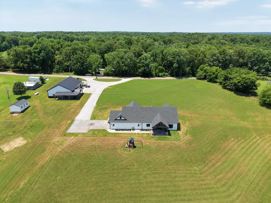 2100 Gamble Hollow Road Cumberland Furnace TN 37051