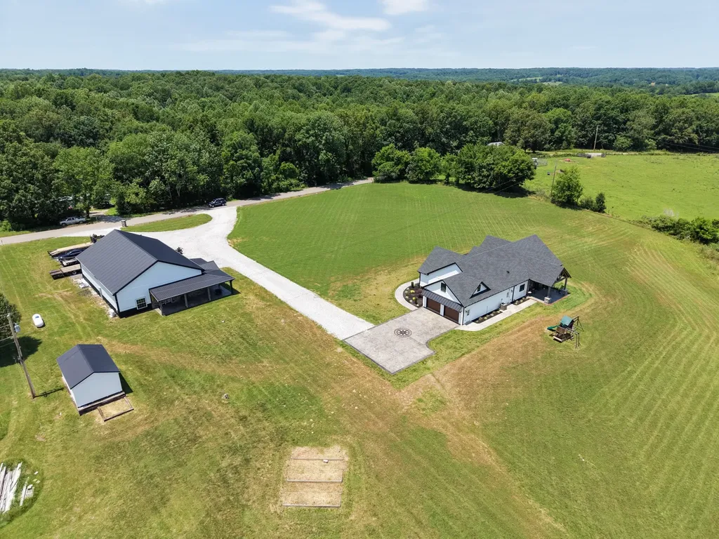 2100 Gamble Hollow Road Cumberland Furnace TN 37051