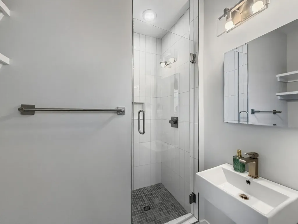 4309K Gallatin Pike Nashville TN 37216