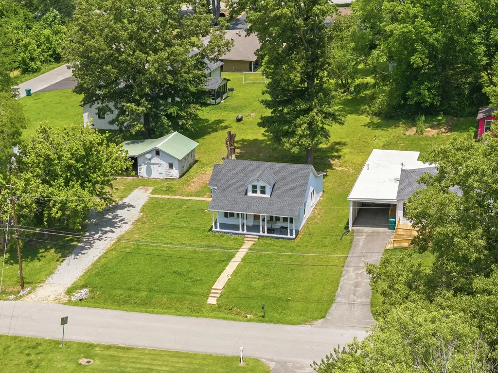 313 Knox Street Huntingdon TN 38344
