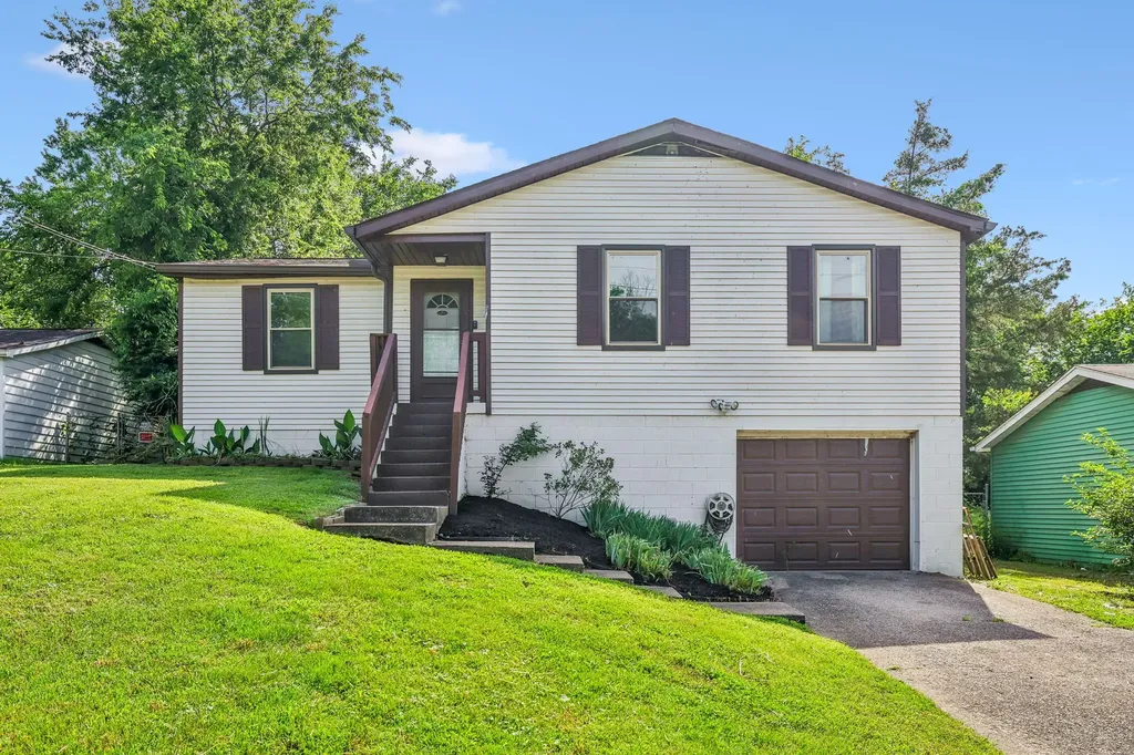 1032 Cheyenne Boulevard Madison TN 37115