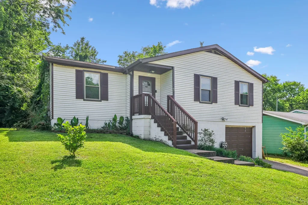 1032 Cheyenne Boulevard Madison TN 37115