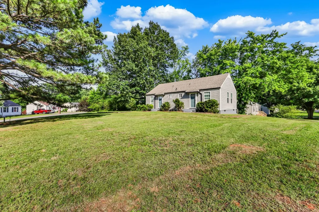 48 Maple Street Clarksville TN 37042