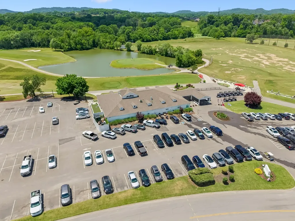 2037 Roderick Circle Franklin TN 37064