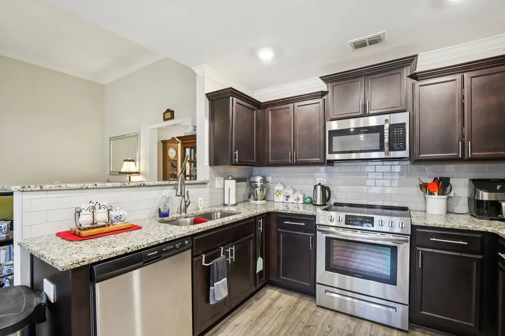 555 High Echelon Circle Smyrna TN 37167