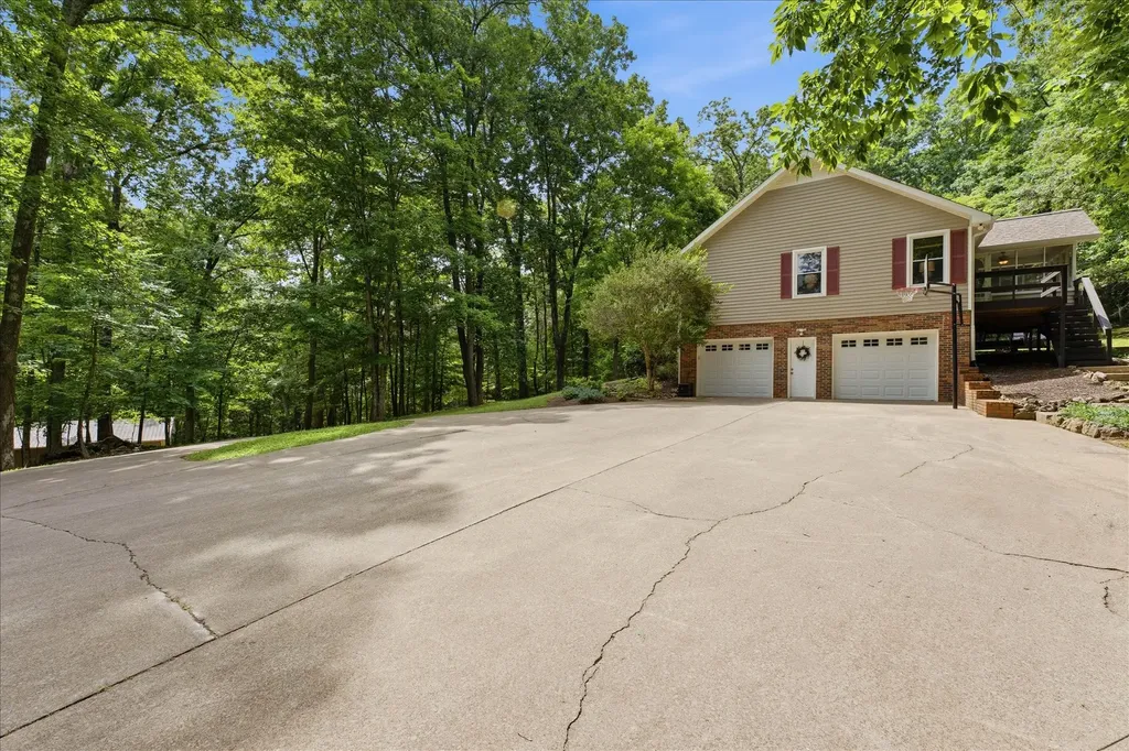 2375 Bearden Road Clarksville TN 37043