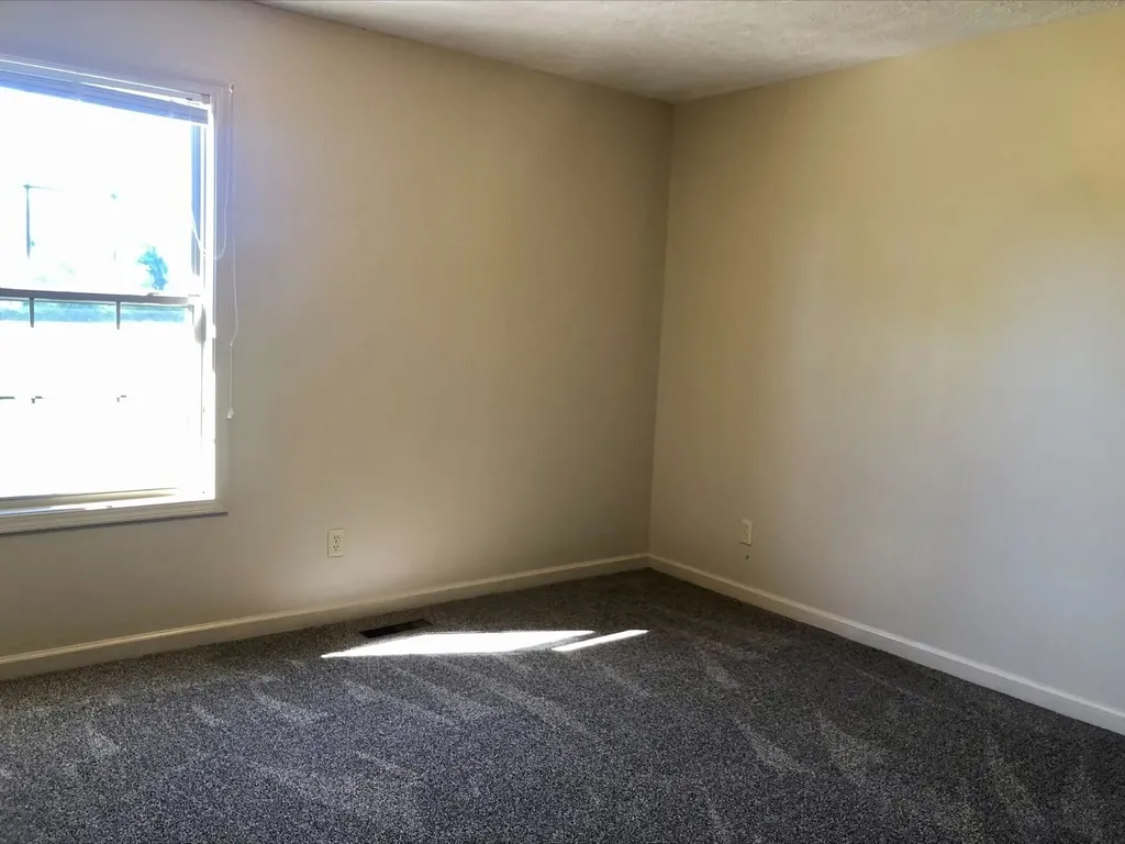 5869 Julien Road Hopkinsville KY 42240