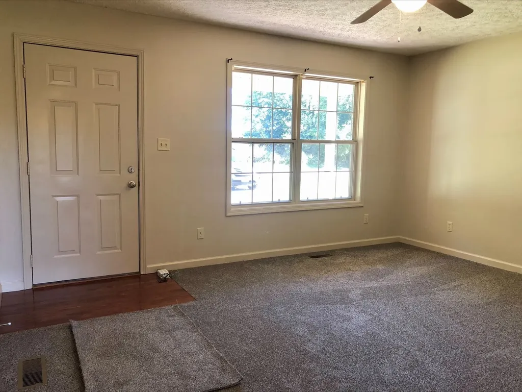 5869 Julien Road Hopkinsville KY 42240