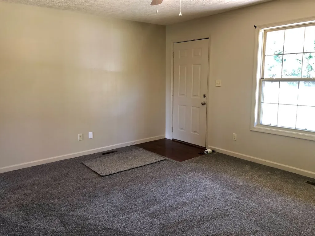 5869 Julien Road Hopkinsville KY 42240