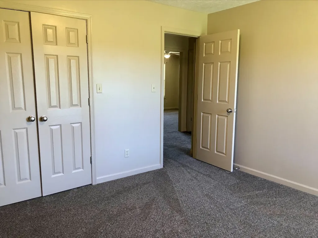 5869 Julien Road Hopkinsville KY 42240