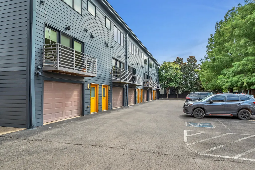 1100 Russell Street Nashville TN 37206