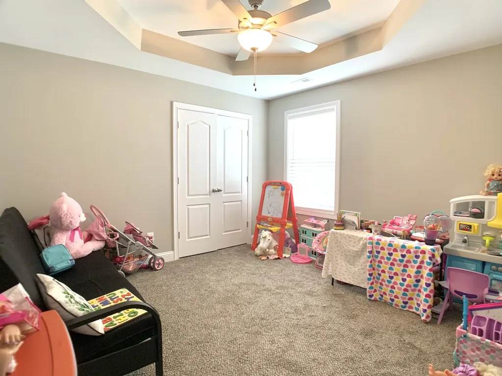 1376 Apple Blossom Road Clarksville TN 37042