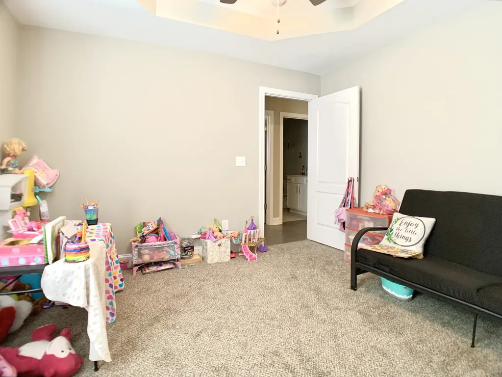 1376 Apple Blossom Road Clarksville TN 37042
