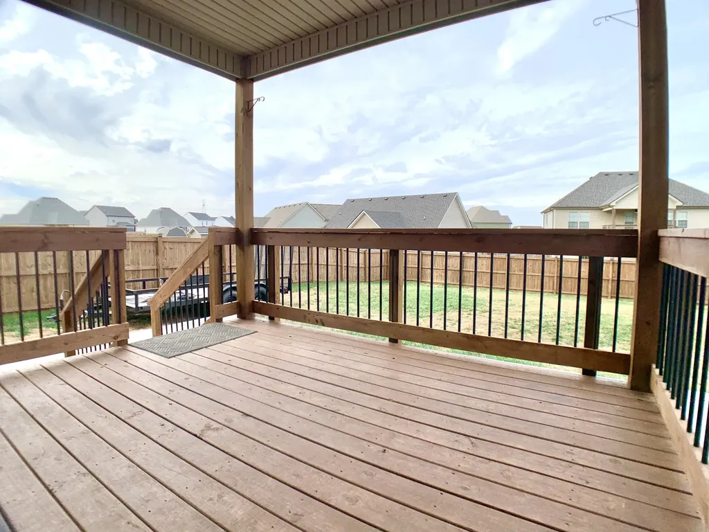 1376 Apple Blossom Road Clarksville TN 37042