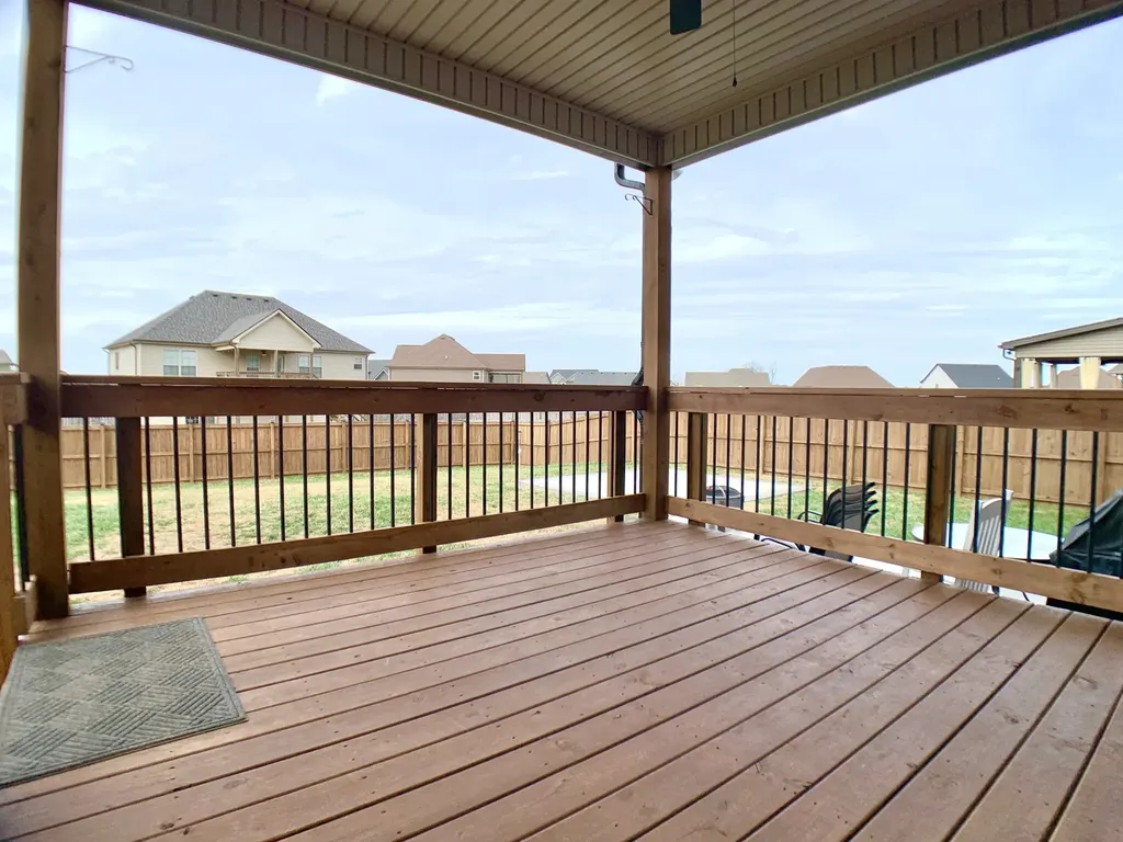 1376 Apple Blossom Road Clarksville TN 37042