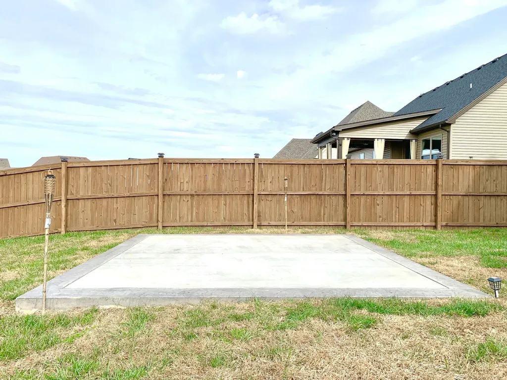 1376 Apple Blossom Road Clarksville TN 37042