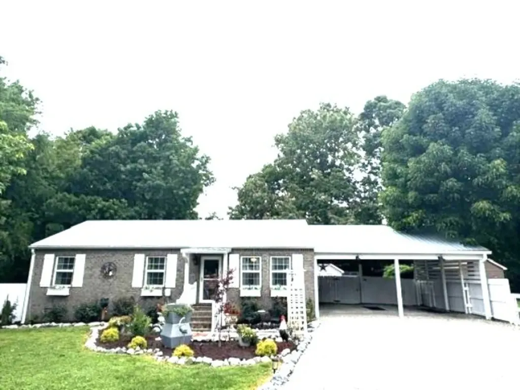 173 Ravenwood Circle Dickson TN 37055