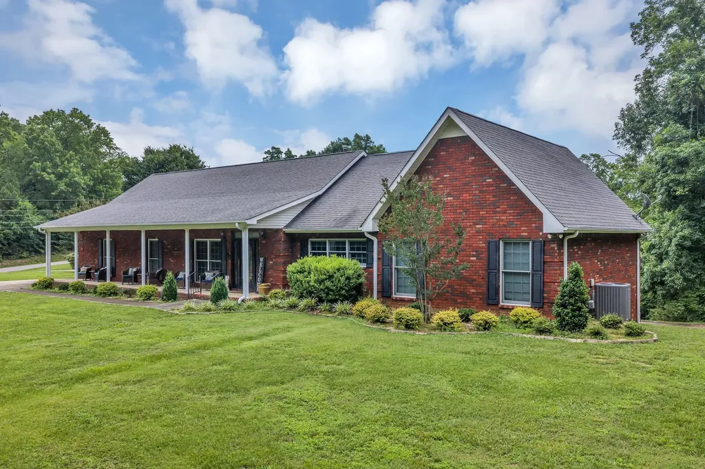 173 Ravenwood Circle Dickson TN 37055