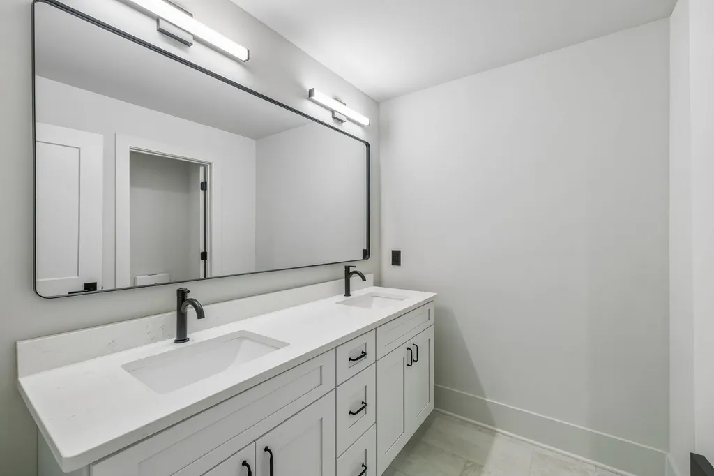 2820B Bronte Avenue Nashville TN 37216