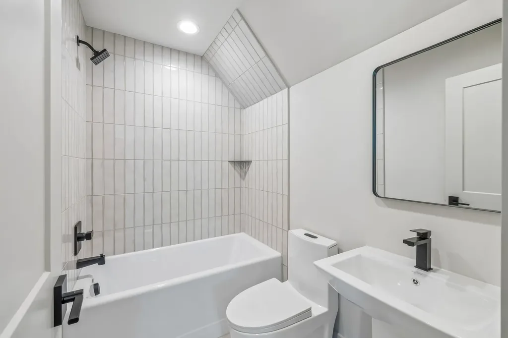 2820B Bronte Avenue Nashville TN 37216