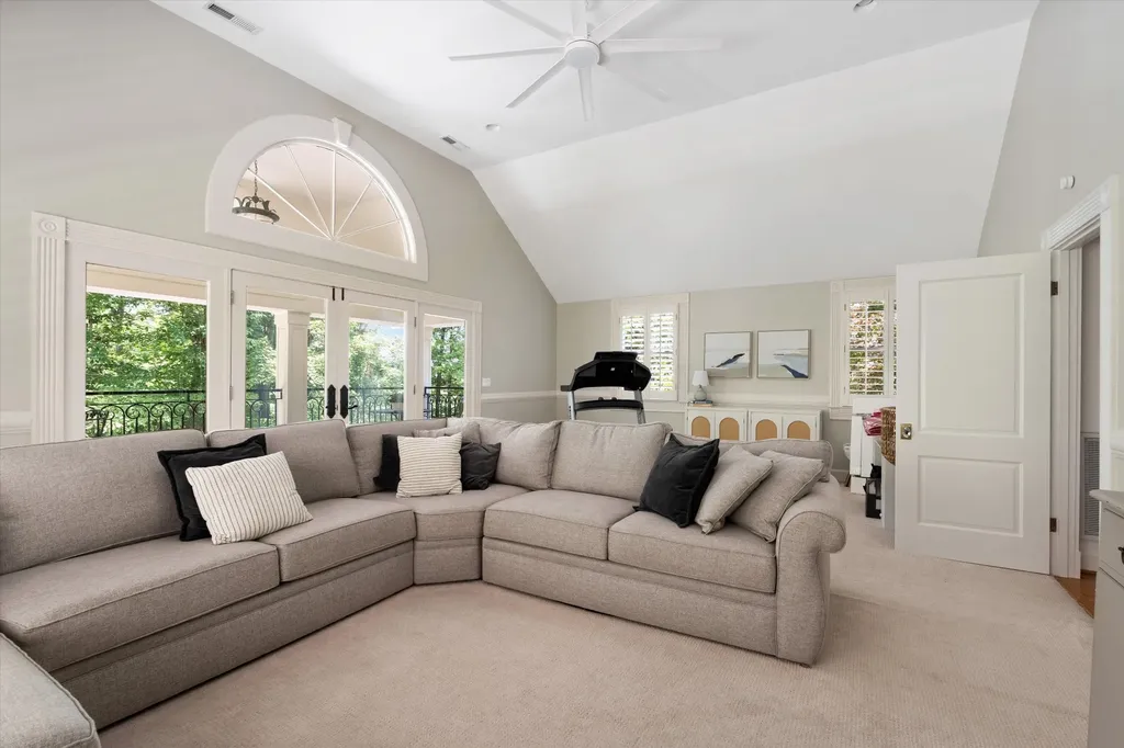 2301 Chickering Lane Nashville TN 37215