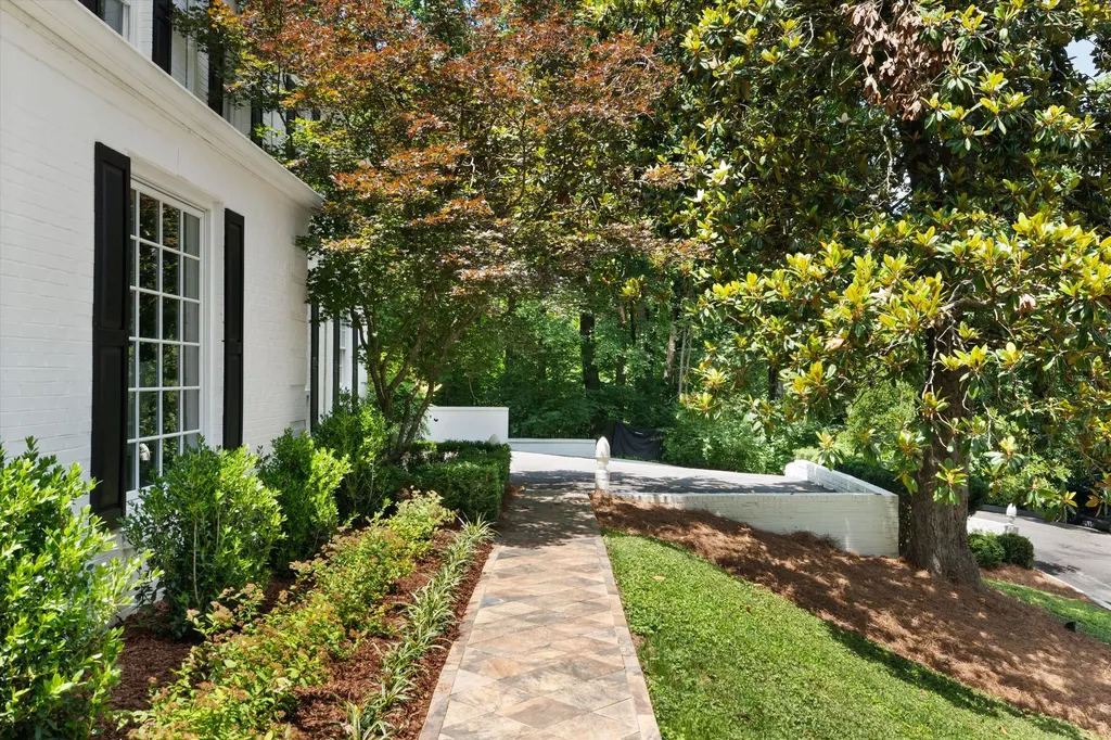 2301 Chickering Lane Nashville TN 37215