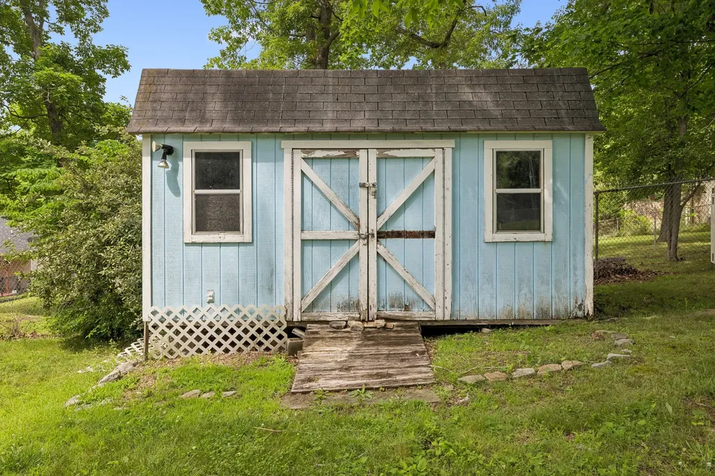1008 Mayes Drive Greenbrier TN 37073