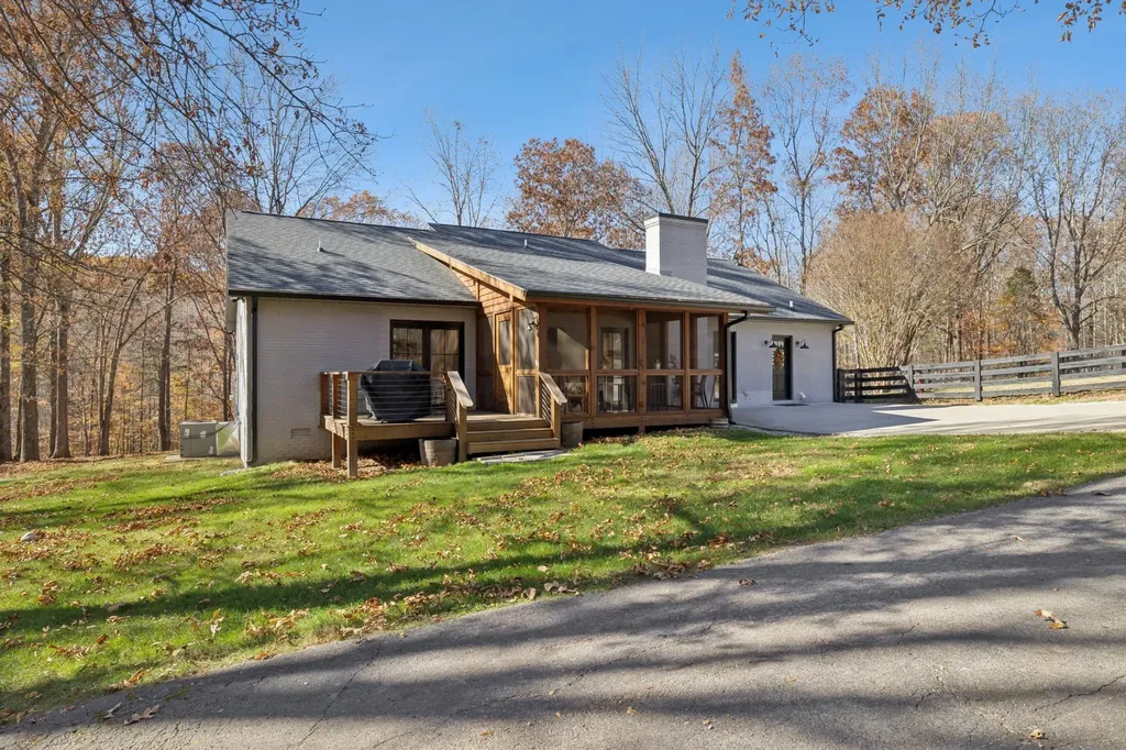 7340 Bradford Road Primm Springs TN 38476
