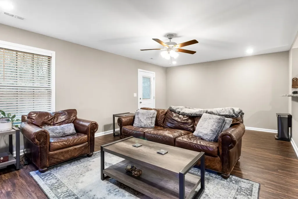 135 Country Lane Clarksville TN 37043