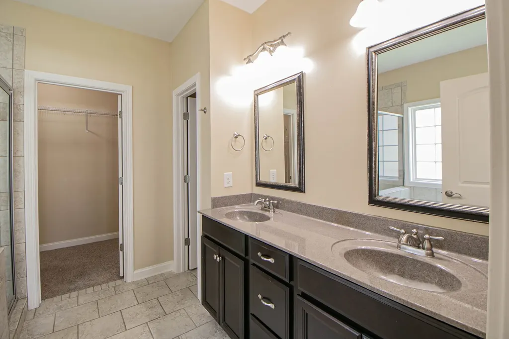 809 Carousel Court Clarksville TN 37043