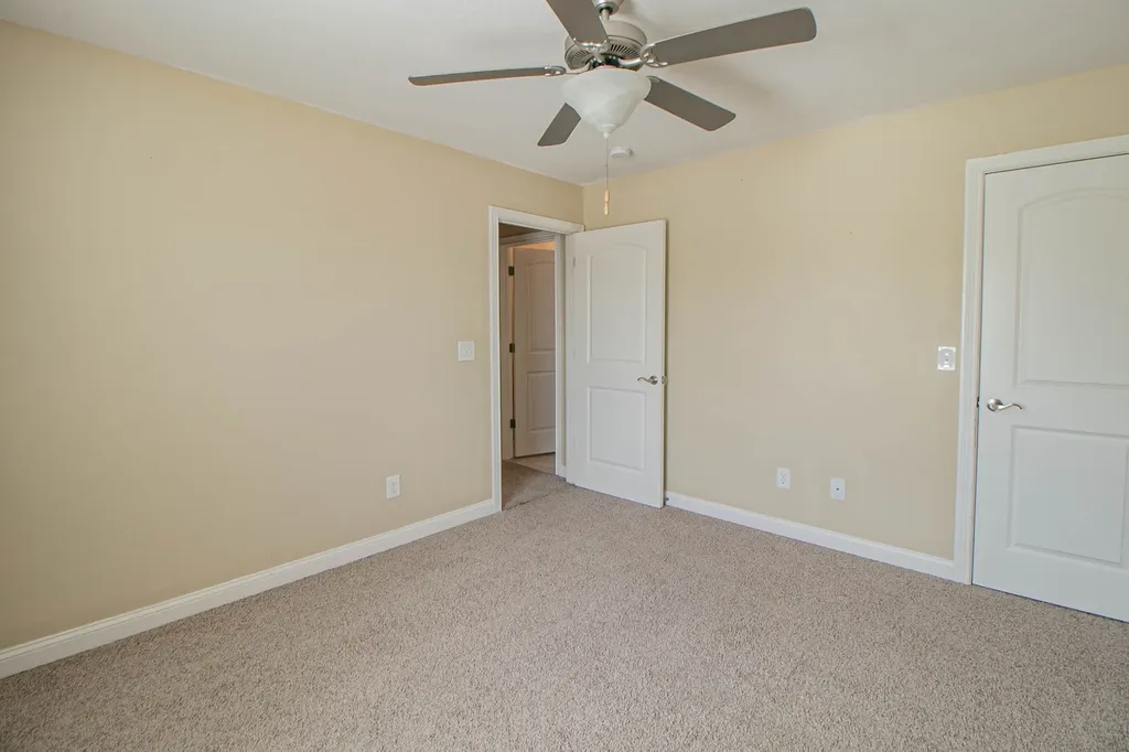 809 Carousel Court Clarksville TN 37043