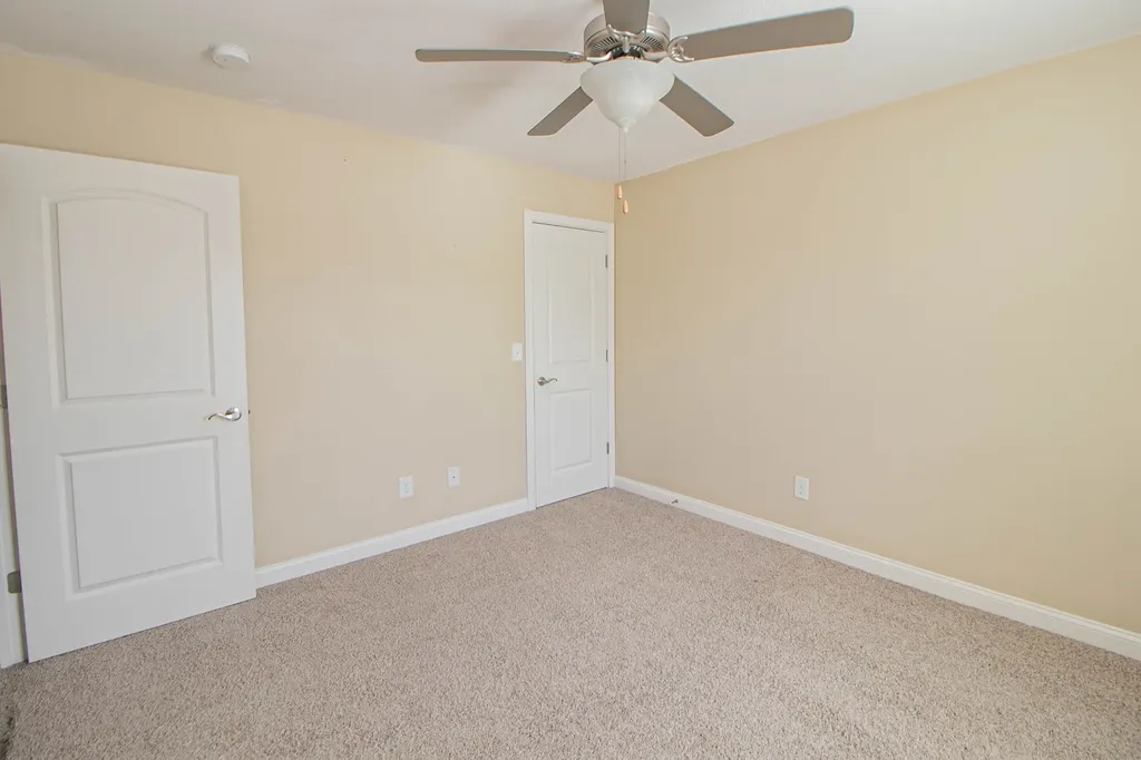 809 Carousel Court Clarksville TN 37043