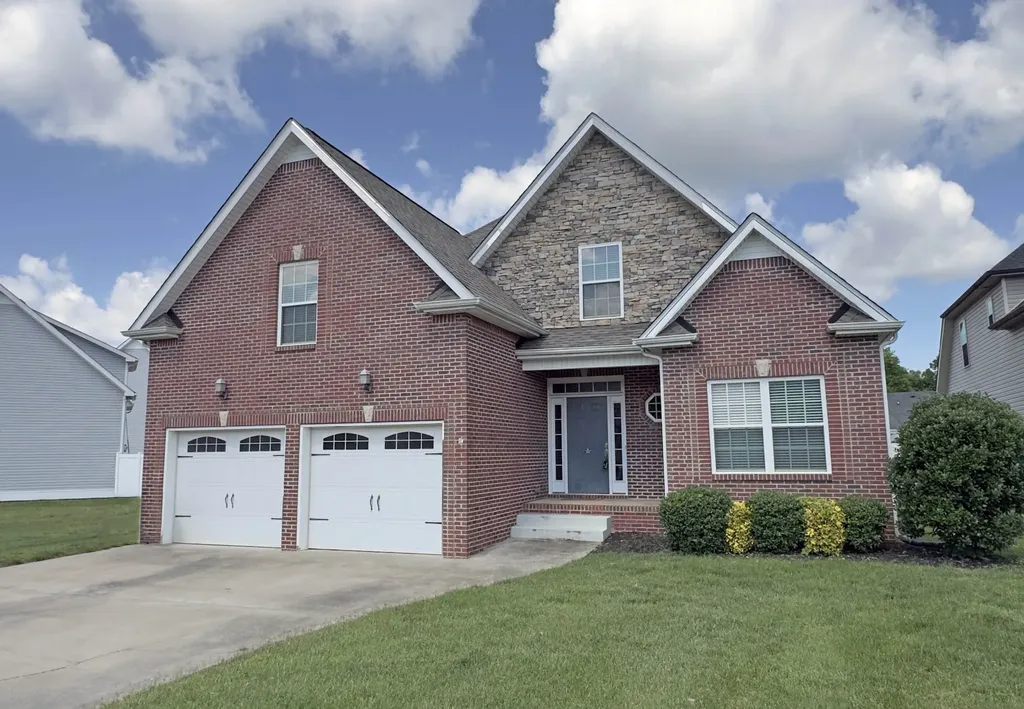 809 Carousel Court Clarksville TN 37043