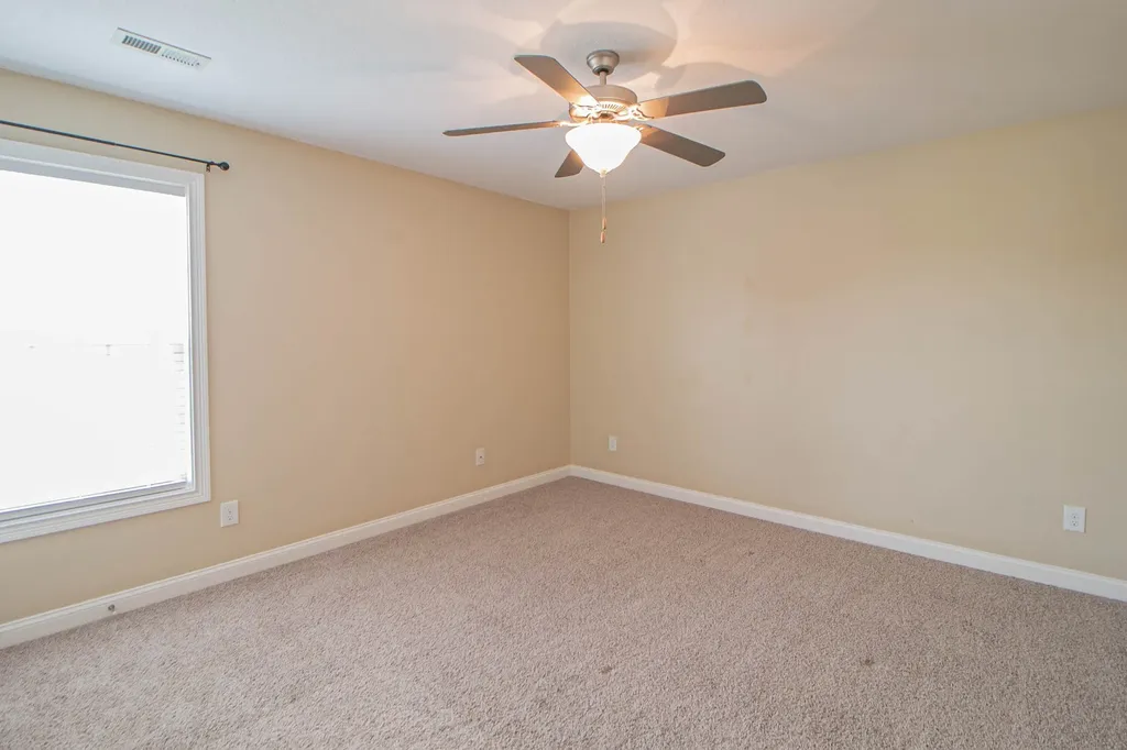 809 Carousel Court Clarksville TN 37043