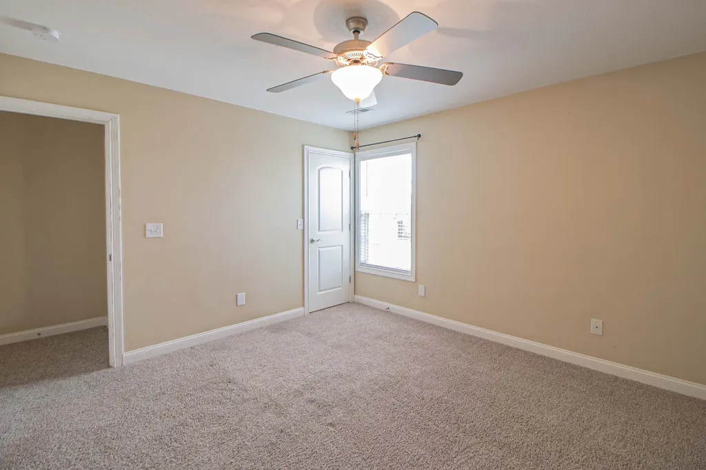 809 Carousel Court Clarksville TN 37043