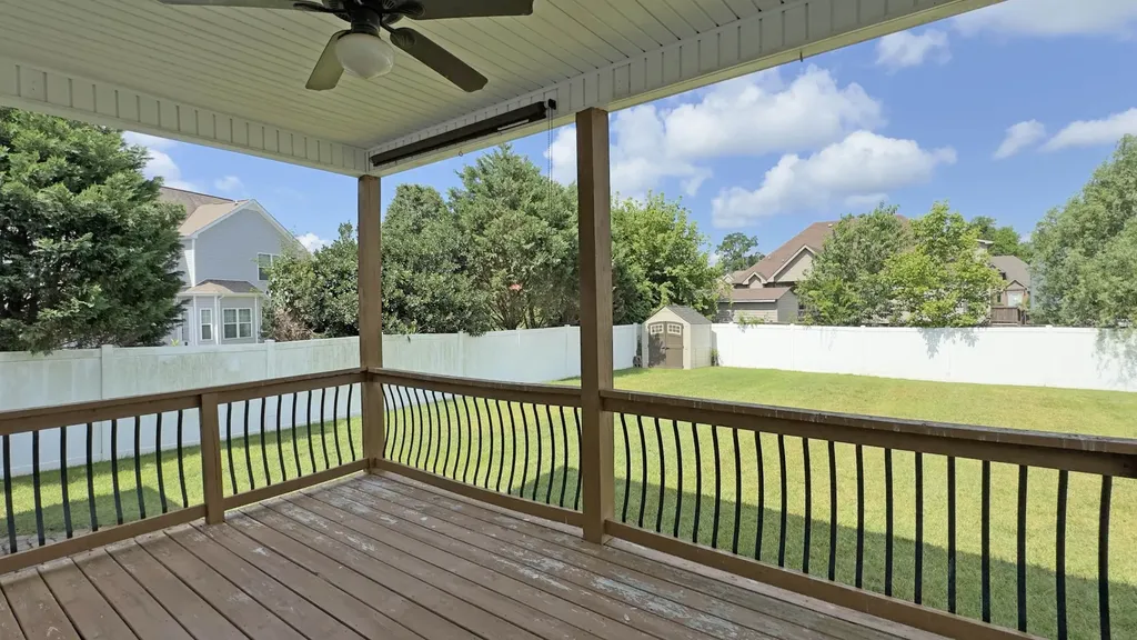 809 Carousel Court Clarksville TN 37043