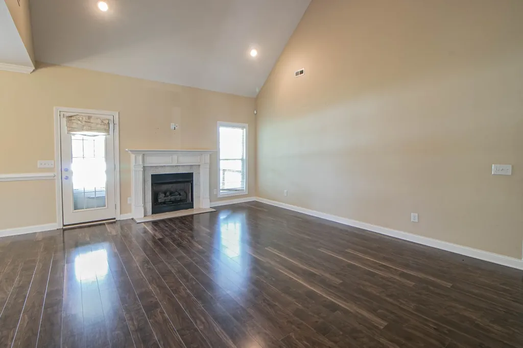 809 Carousel Court Clarksville TN 37043
