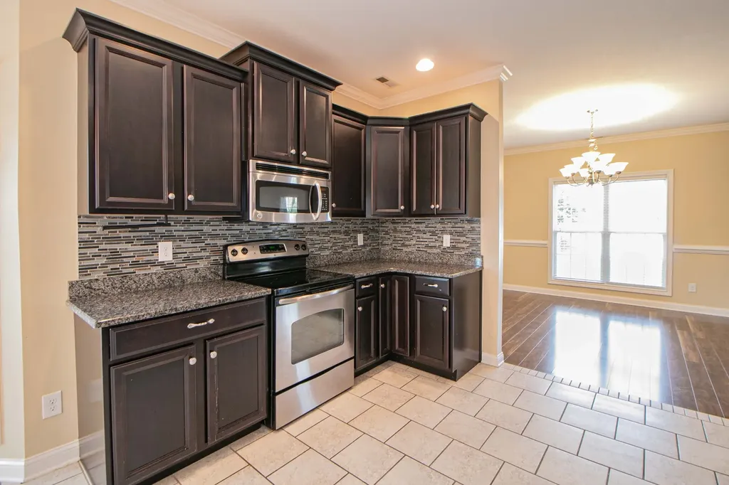 809 Carousel Court Clarksville TN 37043