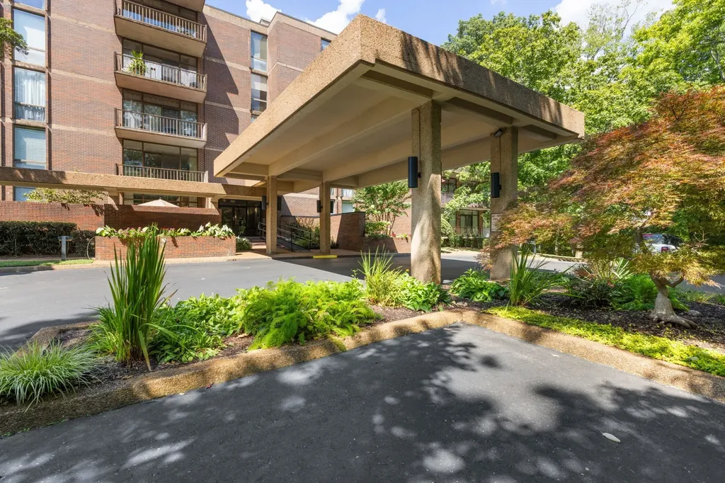 135 Harpeth Trace Summit Nashville TN 37221