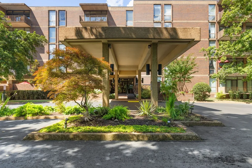 135 Harpeth Trace Summit Nashville TN 37221