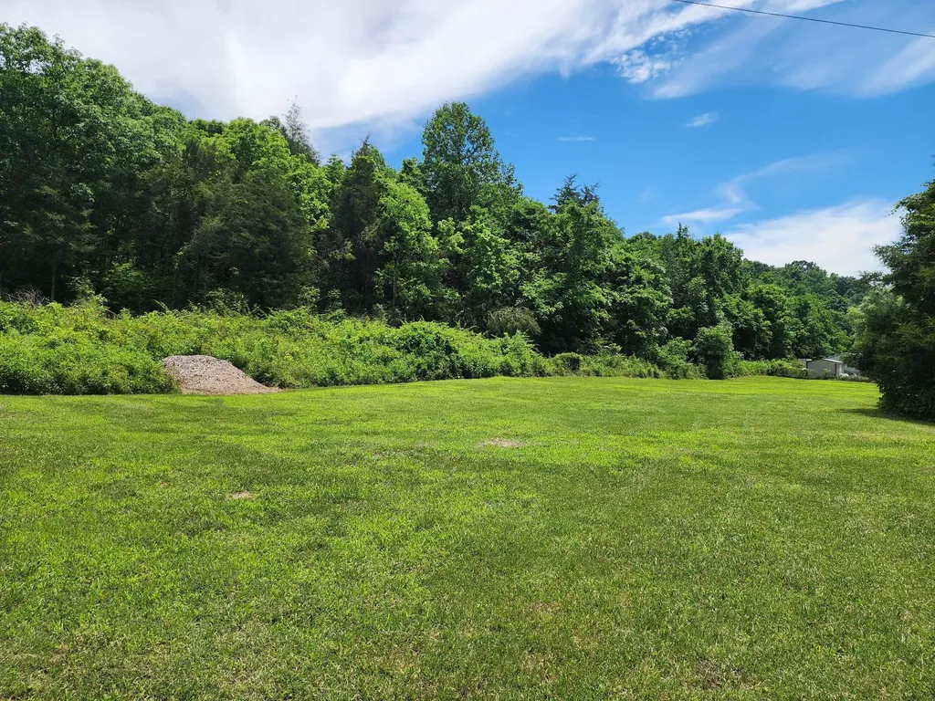 1 Love Hollow Road Hartsville TN 37074